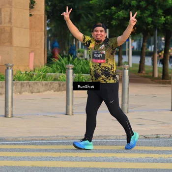 Runner Photo 6988083