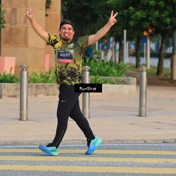 Runner Photo 6988104