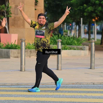 Runner Photo 6988110