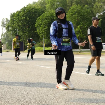 Runner Photo 6988132