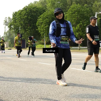 Runner Photo 6988134