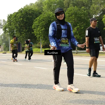Runner Photo 6988140