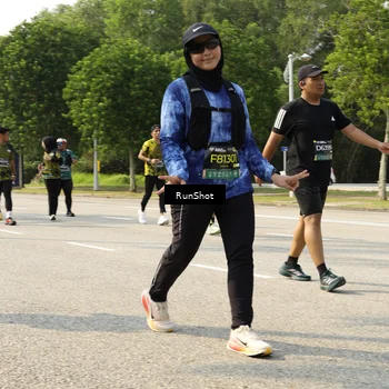 Runner Photo 6988157