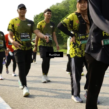 Runner Photo 6988173