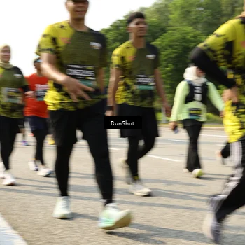 Runner Photo 6988176