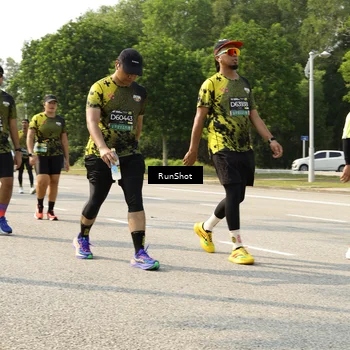 Runner Photo 6988283