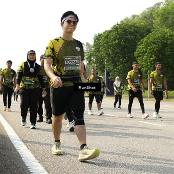 Runner Photo 6988340