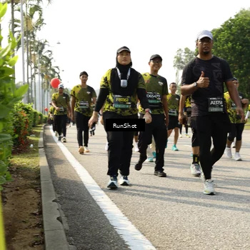 Runner Photo 6988358