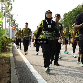 Runner Photo 6988409