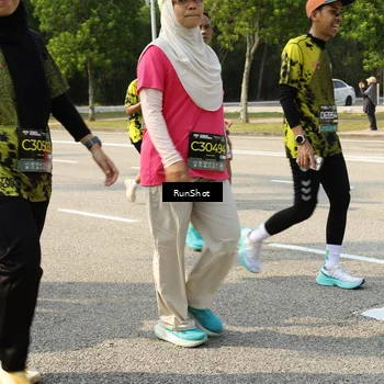 Runner Photo 6988428