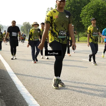 Runner Photo 6988449