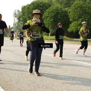 Runner Photo 6988509
