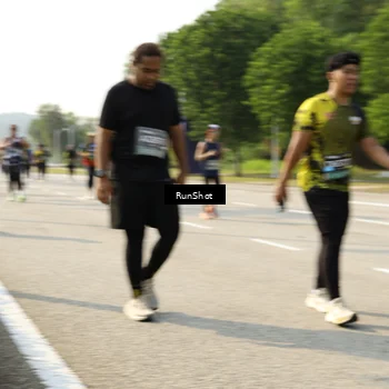 Runner Photo 6988513