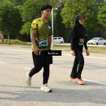 Runner Photo 6988523