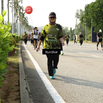 Runner Photo 6988535
