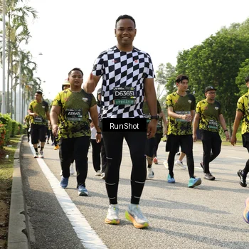 Runner Photo 6988698