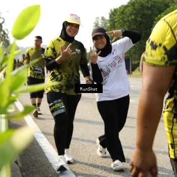 Runner Photo 6988751