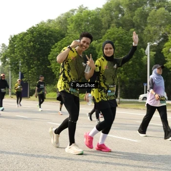 Runner Photo 6988766