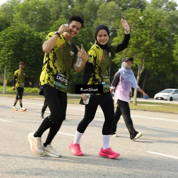 Runner Photo 6988788