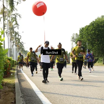 Runner Photo 6988872
