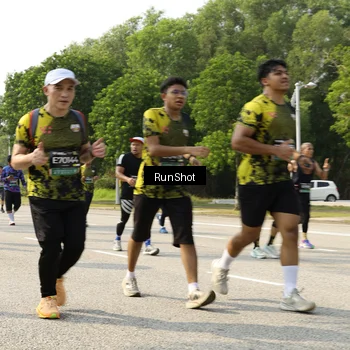 Runner Photo 6988878
