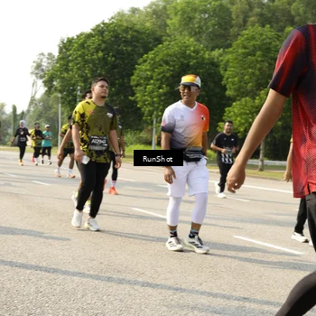 Runner Photo 6989004