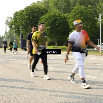 Runner Photo 6989051