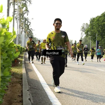 Runner Photo 6989150