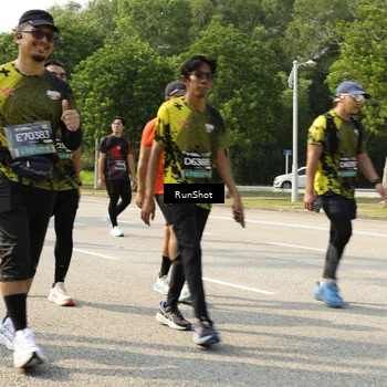 Runner Photo 6989305