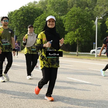 Runner Photo 6989344
