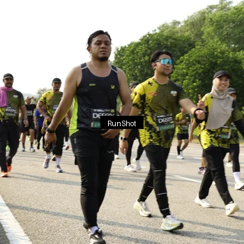 Runner Photo 6989385