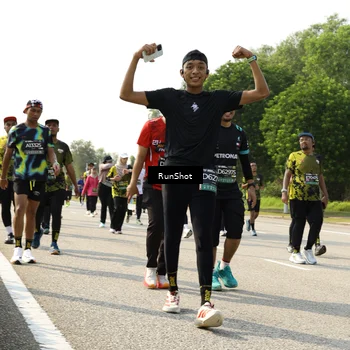 Runner Photo 6989564