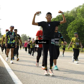 Runner Photo 6989565
