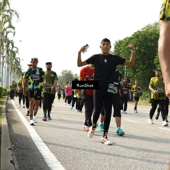 Runner Photo 6989590