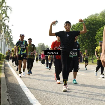 Runner Photo 6989591