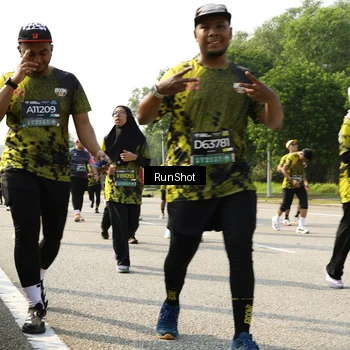Runner Photo 6989675