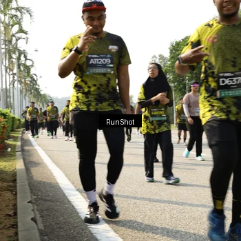 Runner Photo 6989683