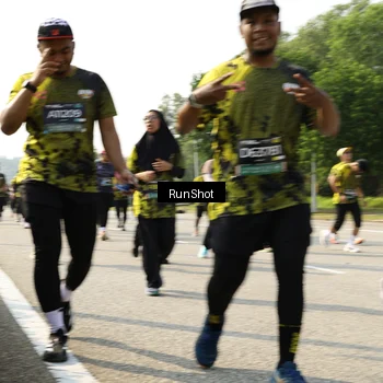 Runner Photo 6989684
