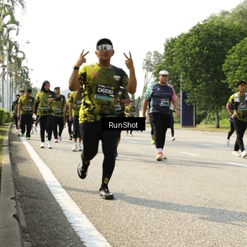 Runner Photo 6989721