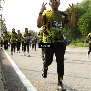 Runner Photo 6989753