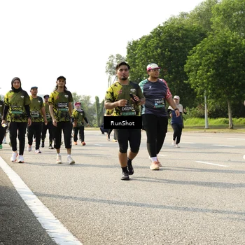 Runner Photo 6989756
