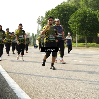 Runner Photo 6989782