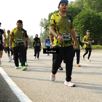 Runner Photo 6989857