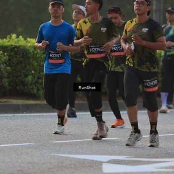 Runner Photo 6991501