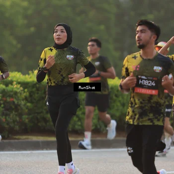 Runner Photo 6991599