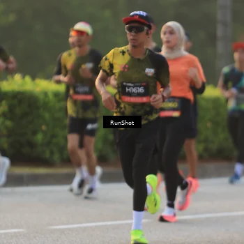 Runner Photo 6991607