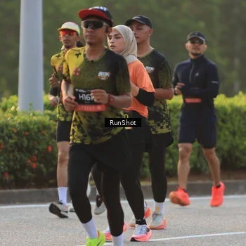 Runner Photo 6991620