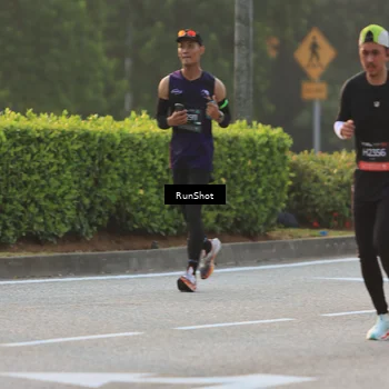 Runner Photo 6991646