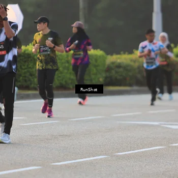 Runner Photo 6991658