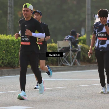 Runner Photo 6991662
